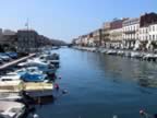 Le canal et ses bteaux  quai (104kb)